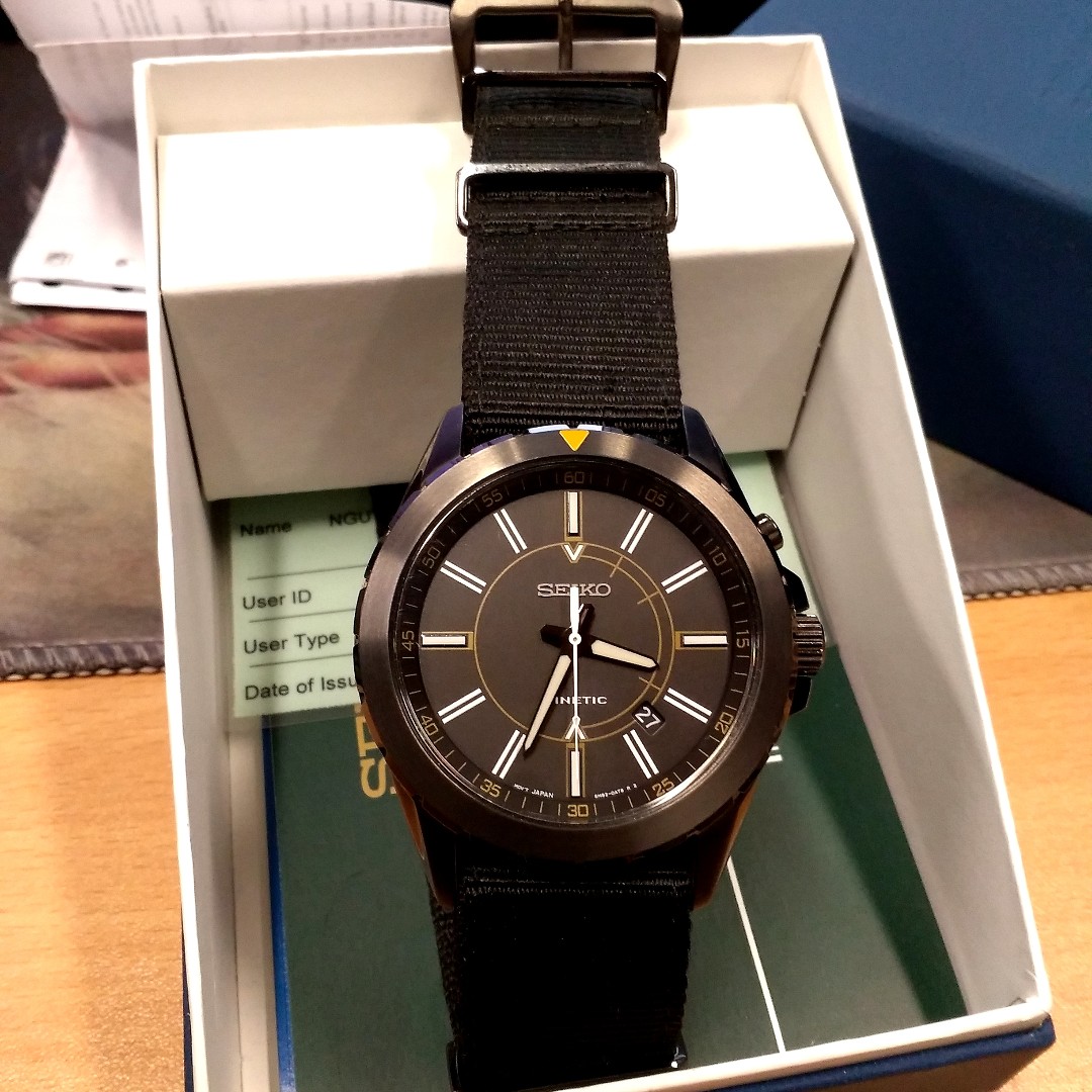 Seiko SKA705 Men's Recraft Series Black Nylon Strap Band Black Dial Watch,  名牌, 手錶- Carousell