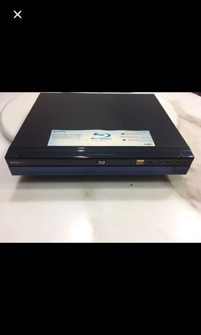 Sony Bluray player model bdpS300, TV & Home Appliances, TV