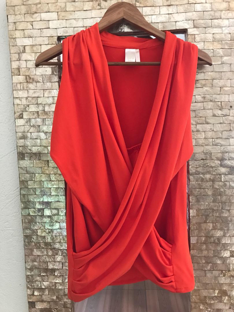 Belle Mama maternity/ breastfeeding blouse (Category: Maternity wear) located in Quezon City. Submitted by msmetric (Listing ID 167326742, Image 1). Description: Very nice color, fits small to medium frame. Can be used as non maternity blouse also!.