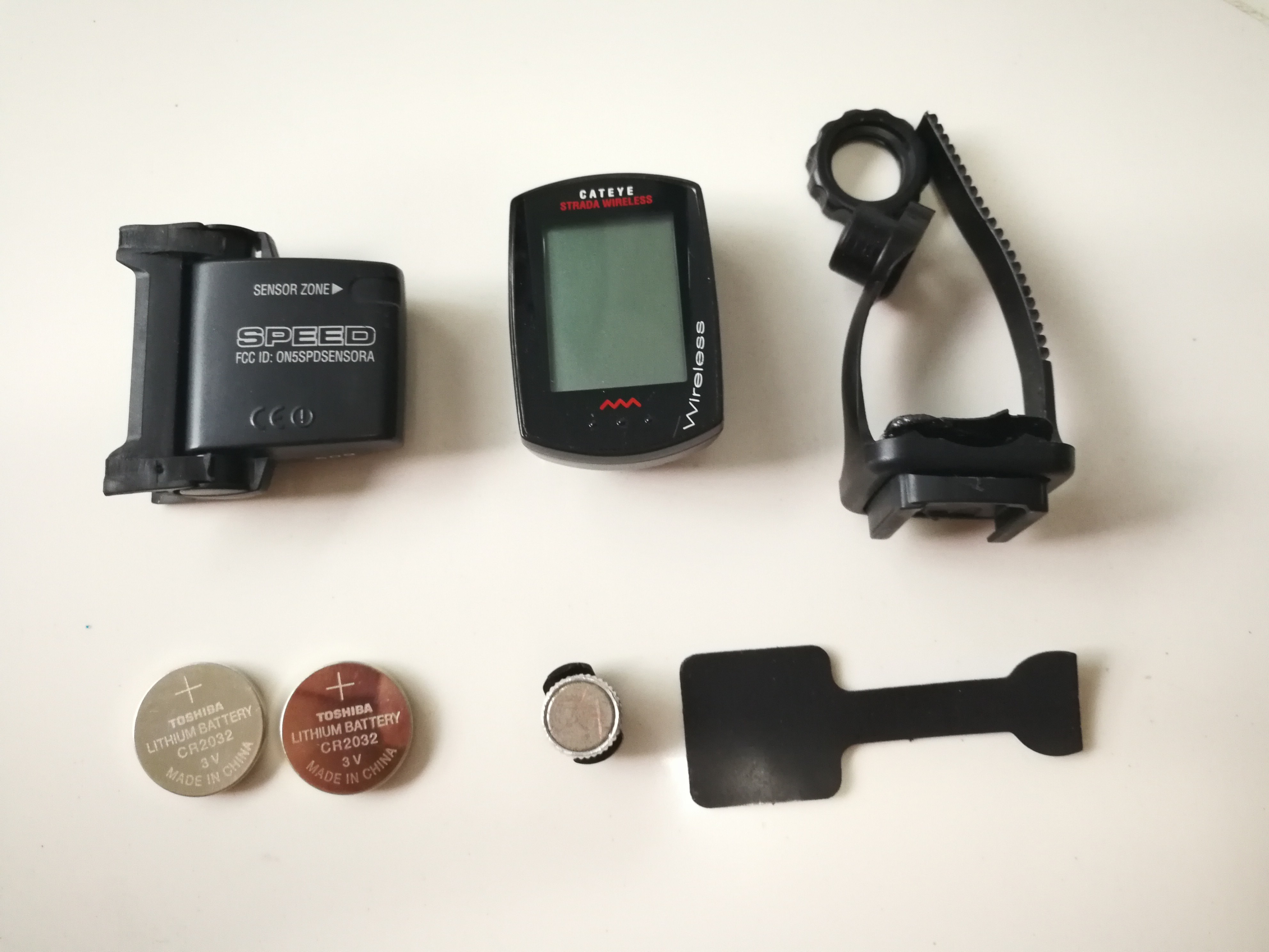 cateye strada wireless battery