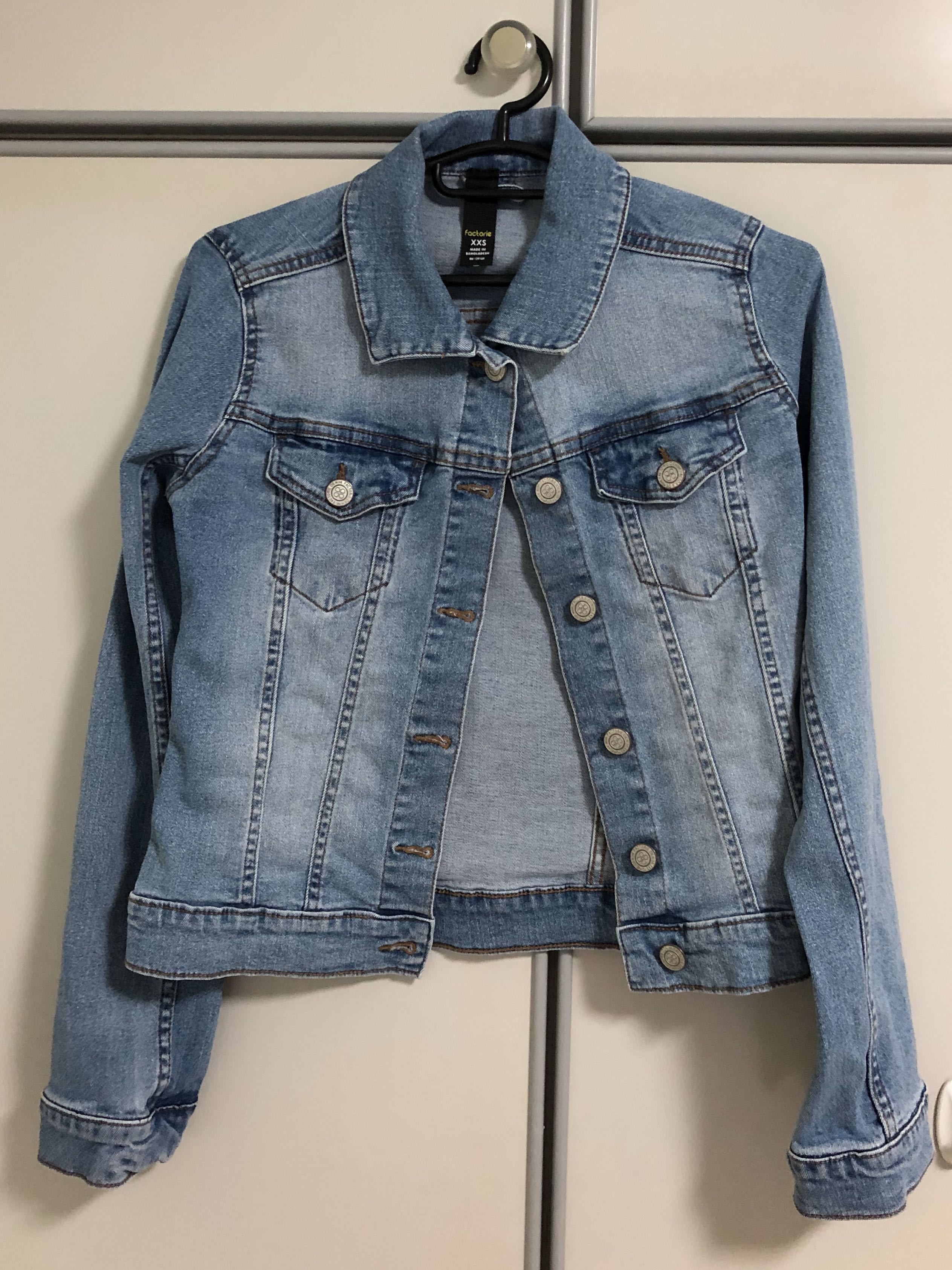 Factorie denim jacket Women s Fashion Coats Jackets and Outerwear on Carousell