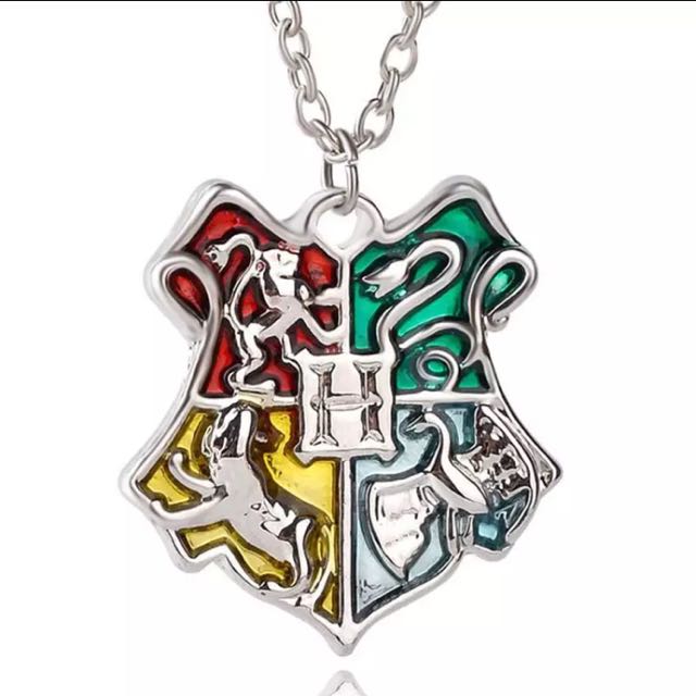 Hogwarts Badge Necklace Harry Potter Mysteries Slytherin Ravenclaw Hufflepuff Gryffindor House Wizard Women S Fashion Jewellery On Carousell