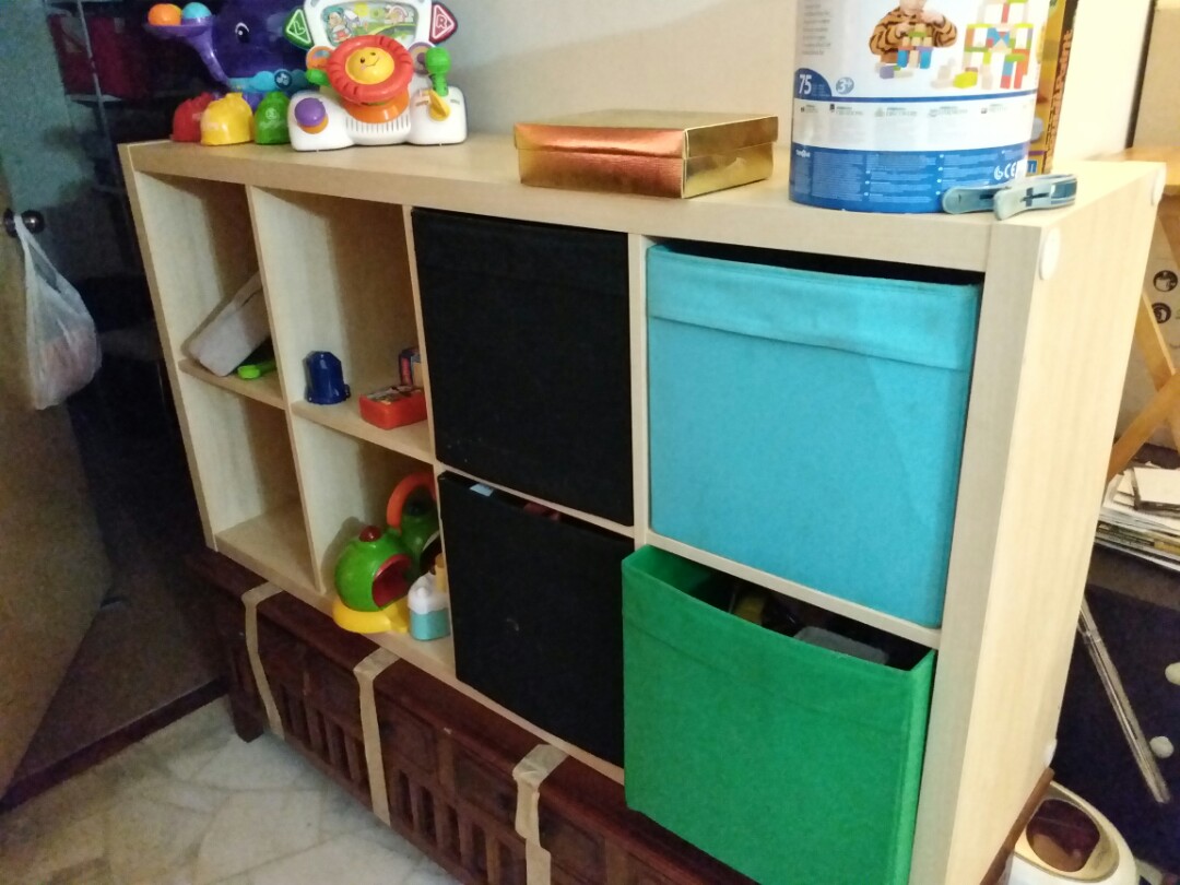 Kallax rm200 good as new oak. Will dismantle upon request., Furniture