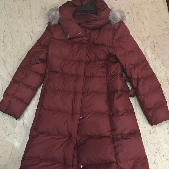 uniqlo maroon jacket