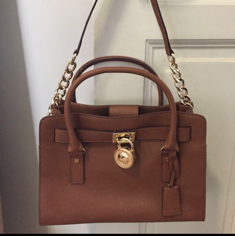 michael kors hamilton bag dimensions