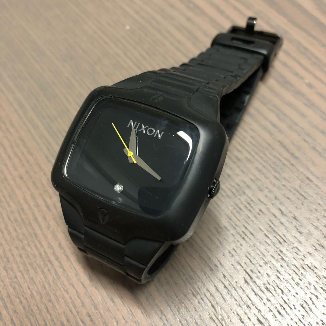 Nixon rubber deals player black
