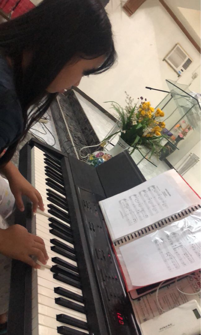 Piano lesson (Category: Looking For) located in Manila. Submitted by musikeero (Listing ID 164725708, Image 3). Description: Private lesson.better if you have piano or keyboard sa house.if wala pls provide. 1hour piano lesson [No bundle session] FARE NOT INCLUDED . 400 per hour .