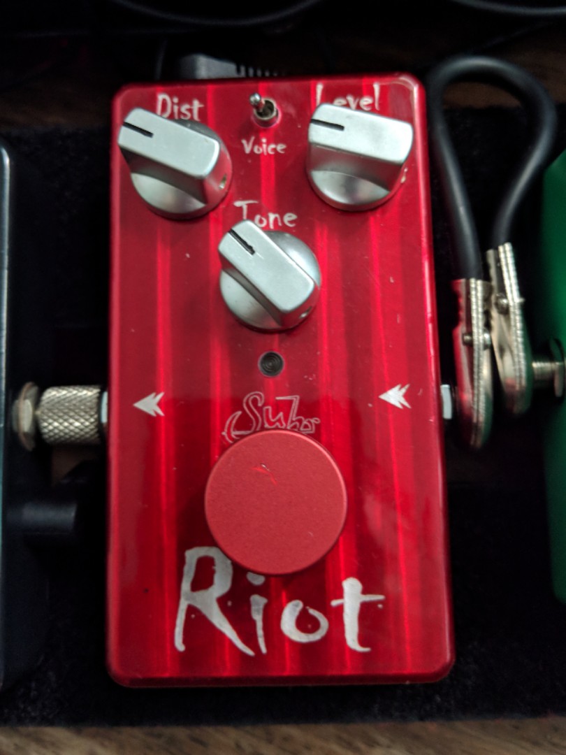 Suhr Riot Limited Edition Crimson Red