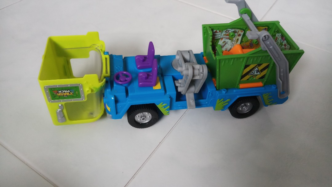 Trash pack truck