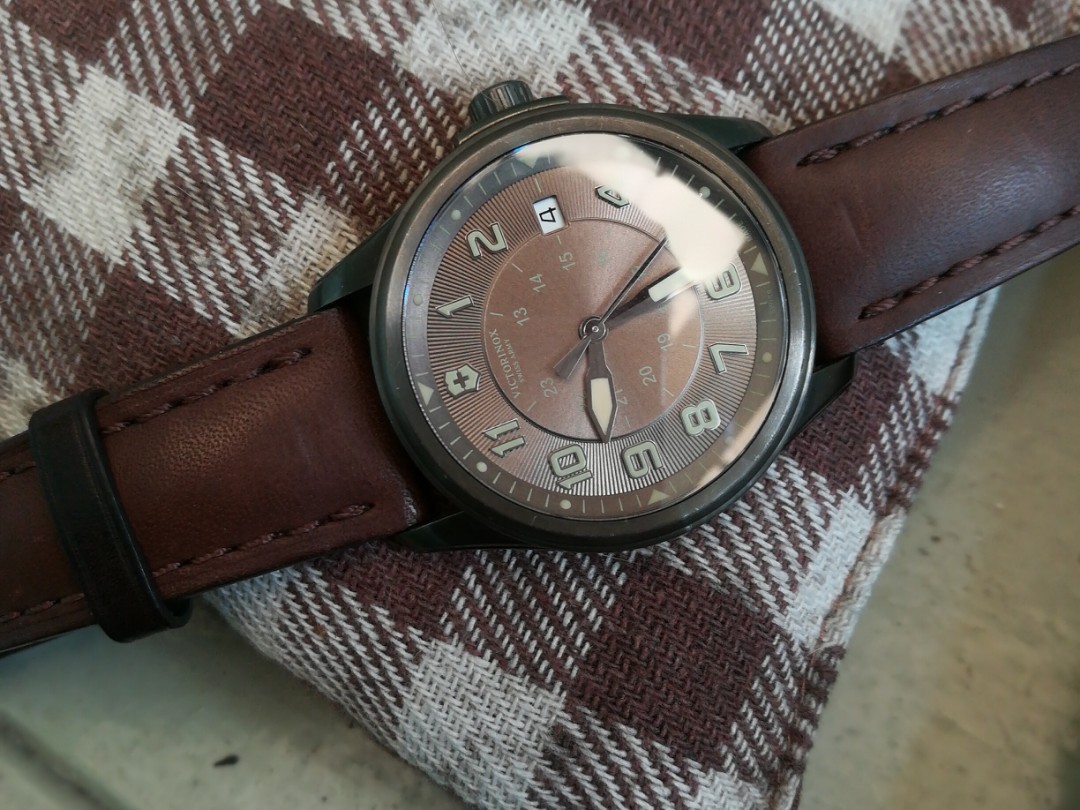 Victorinox Swiss Army Automatic 38mm Men s Fashion Watches