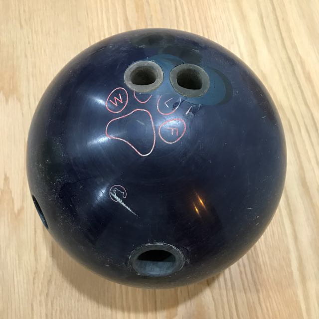 14lb Ebonite Wolf Bowling Ball, Sports Equipment, Sports & Games, Billiards & Bowling on Carousell