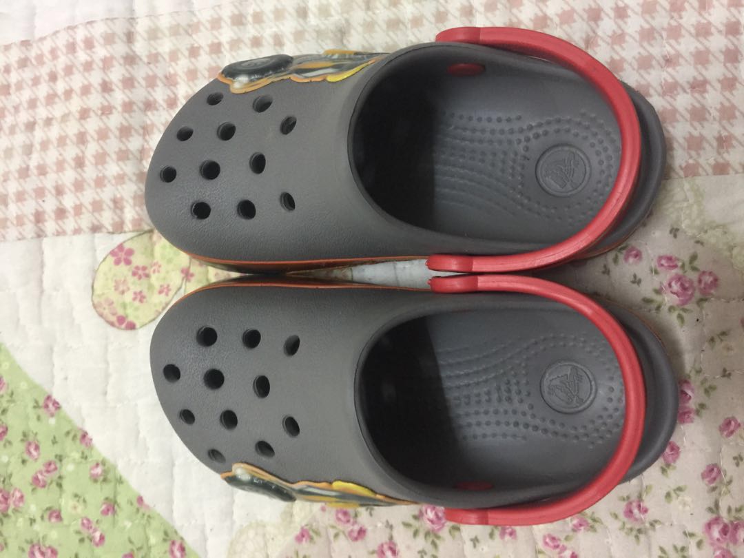 crocs c 8 9