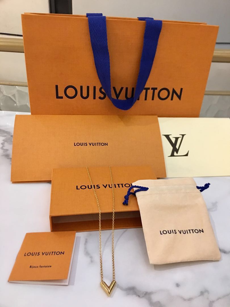 Louis Vuitton  Louis Vuitton Essential V Necklace  Queen Station
