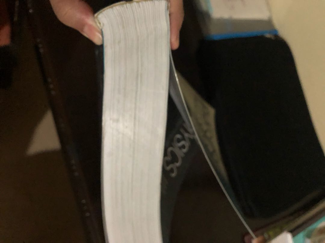 Physics Textbook (Category: Textbooks) located in Manila. Submitted by lightningmakeen (Listing ID 167369136, Image 2). Description: .