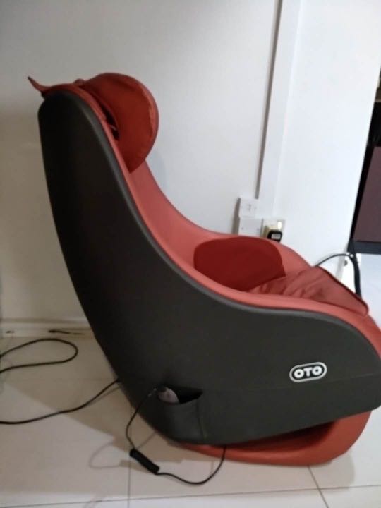 Second hand massage chair, Furniture & Home Living, Furniture, Chairs