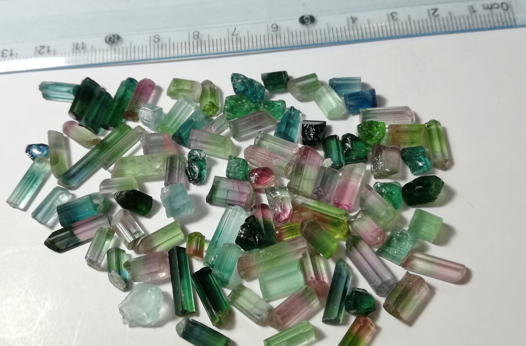 30 Grams Blue Green Paraiba And Bicolor Tourmaline Frim Afghanistan Vintage Collectibles Vintage Watches Jewelry On Carousell