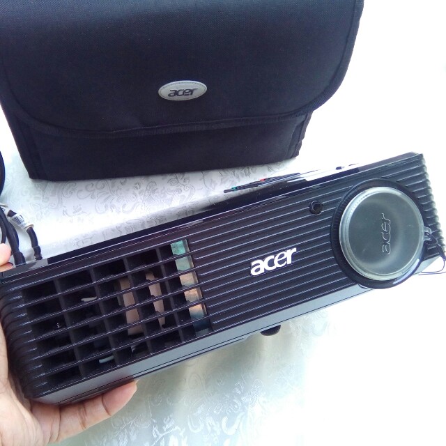 Projector Acer X1161p Dlp Home Cinema On Carousell