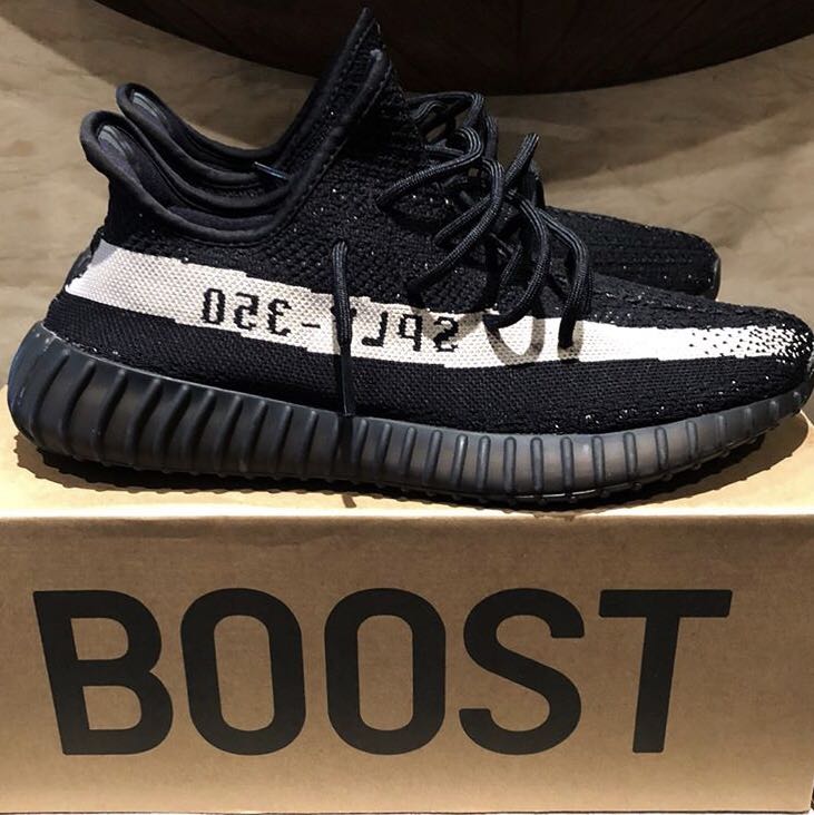 Adidas Yeezy Boost V2 Oreo Fesyen Pria Sepatu Sneakers Di Carousell