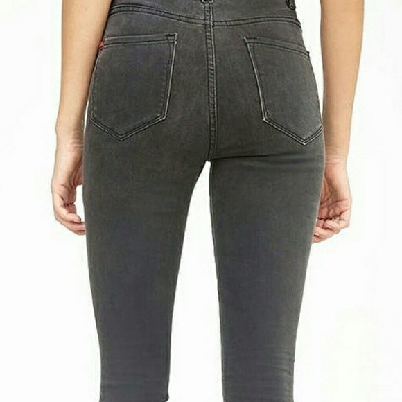 BDG Mid-rise Cigarette Ankle Jeans in Grey, Women's Fashion, Bottoms, Jeans  & Leggings on Carousell