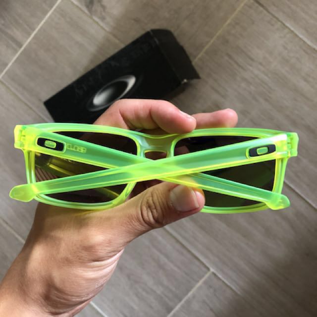 Oakley sliver deals green