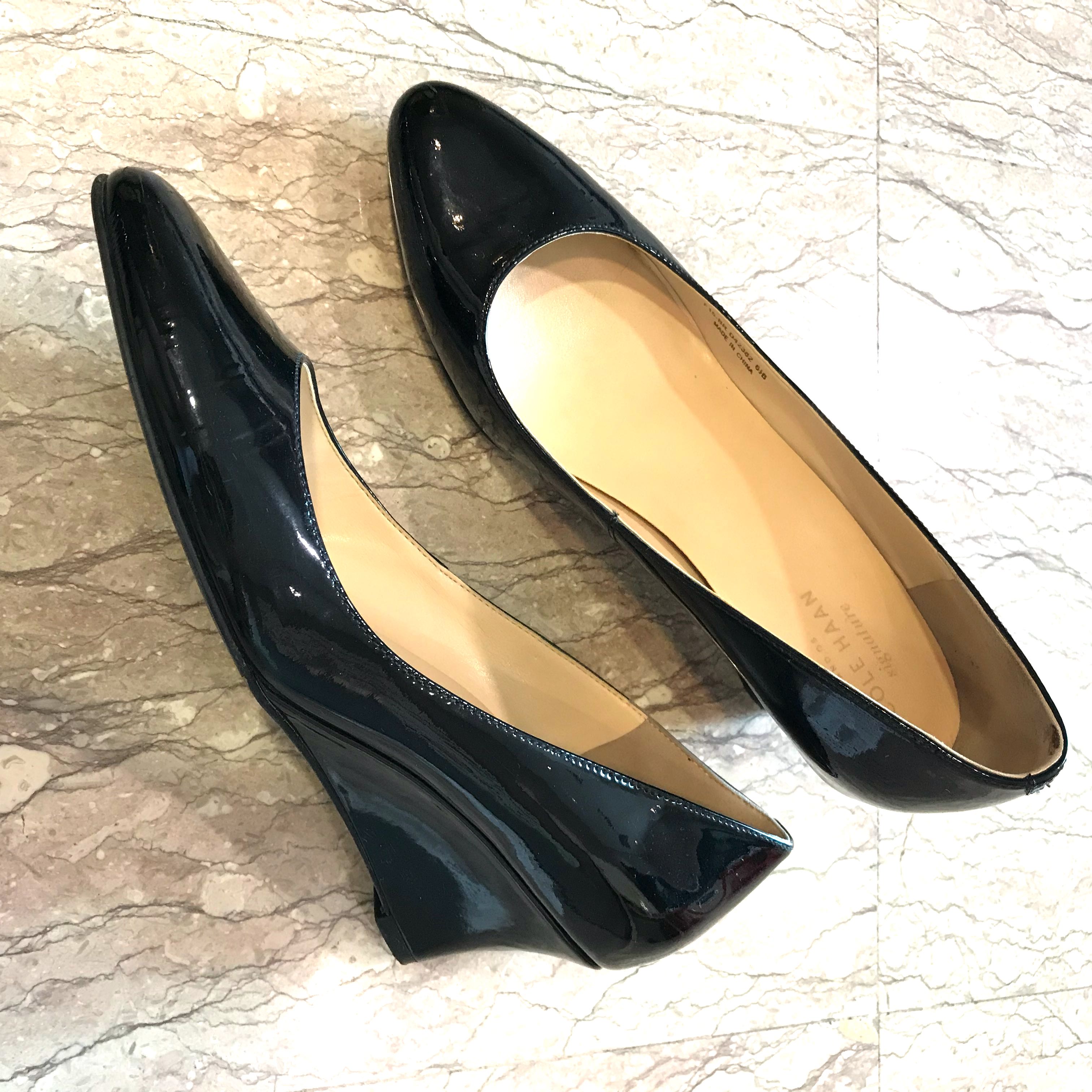 cole haan black wedge pump