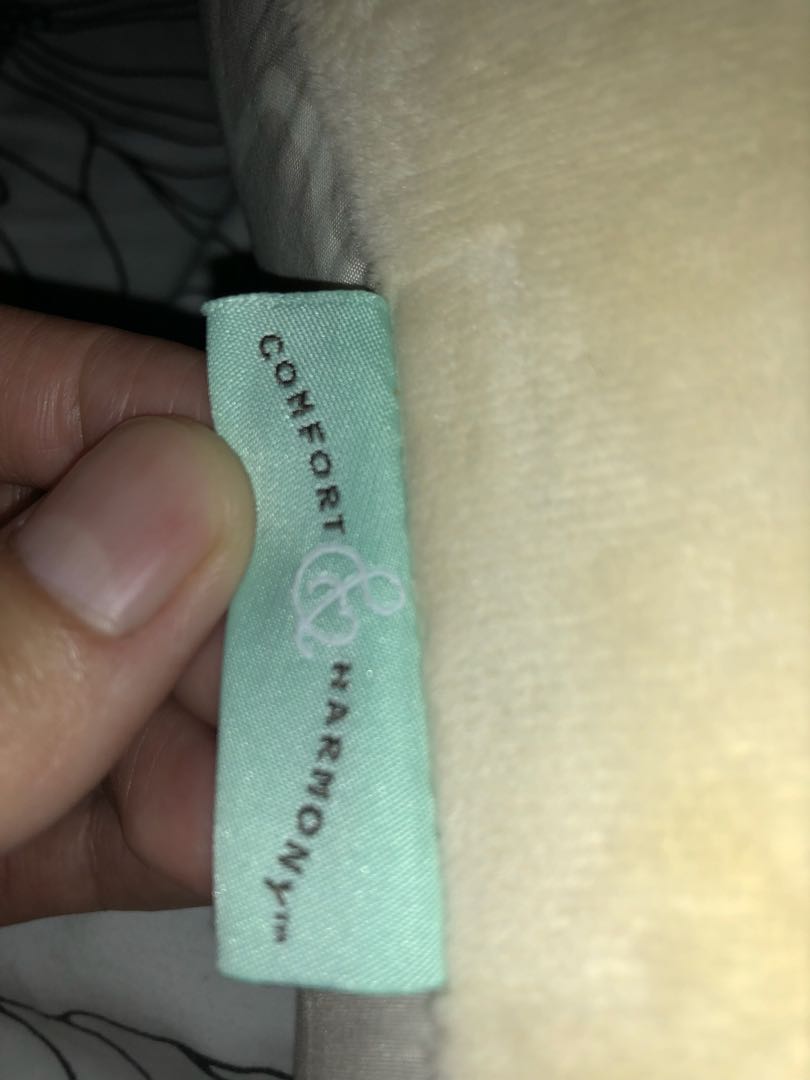 comfort & harmony mombo nursing pillow