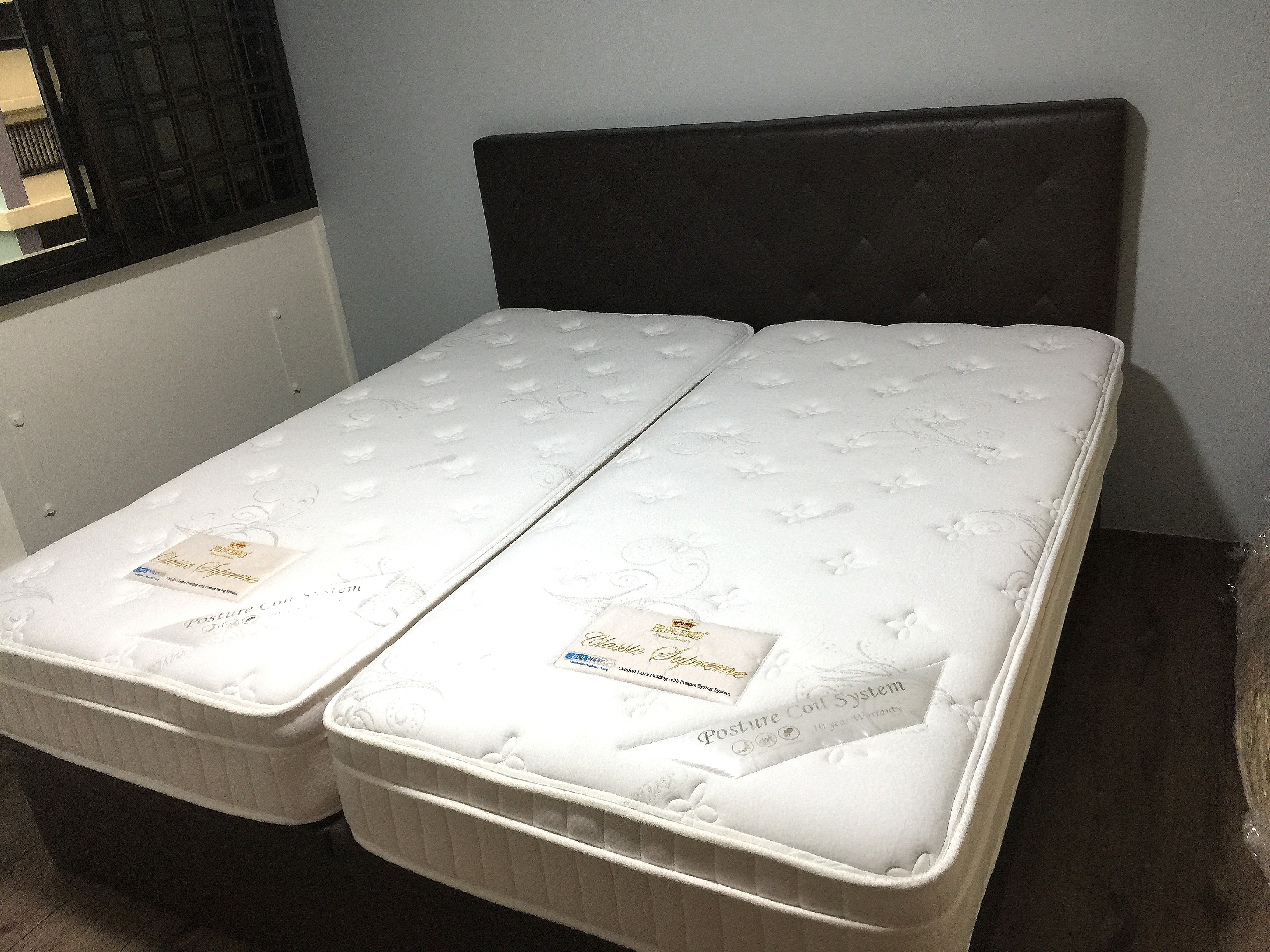 Dismantle&assemble/houseremoval, Furniture & Home Living, Furniture