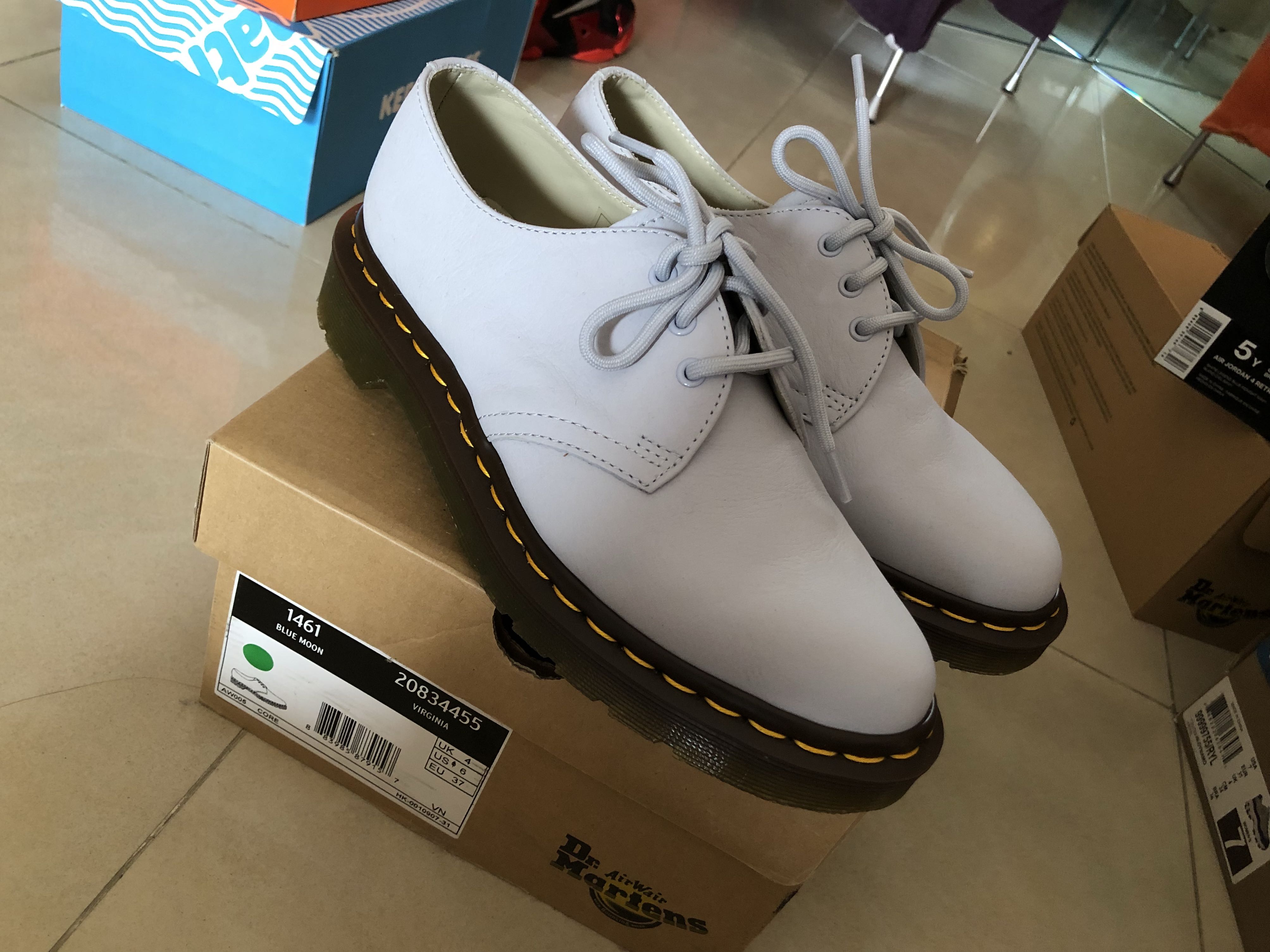 dr martin shoes store