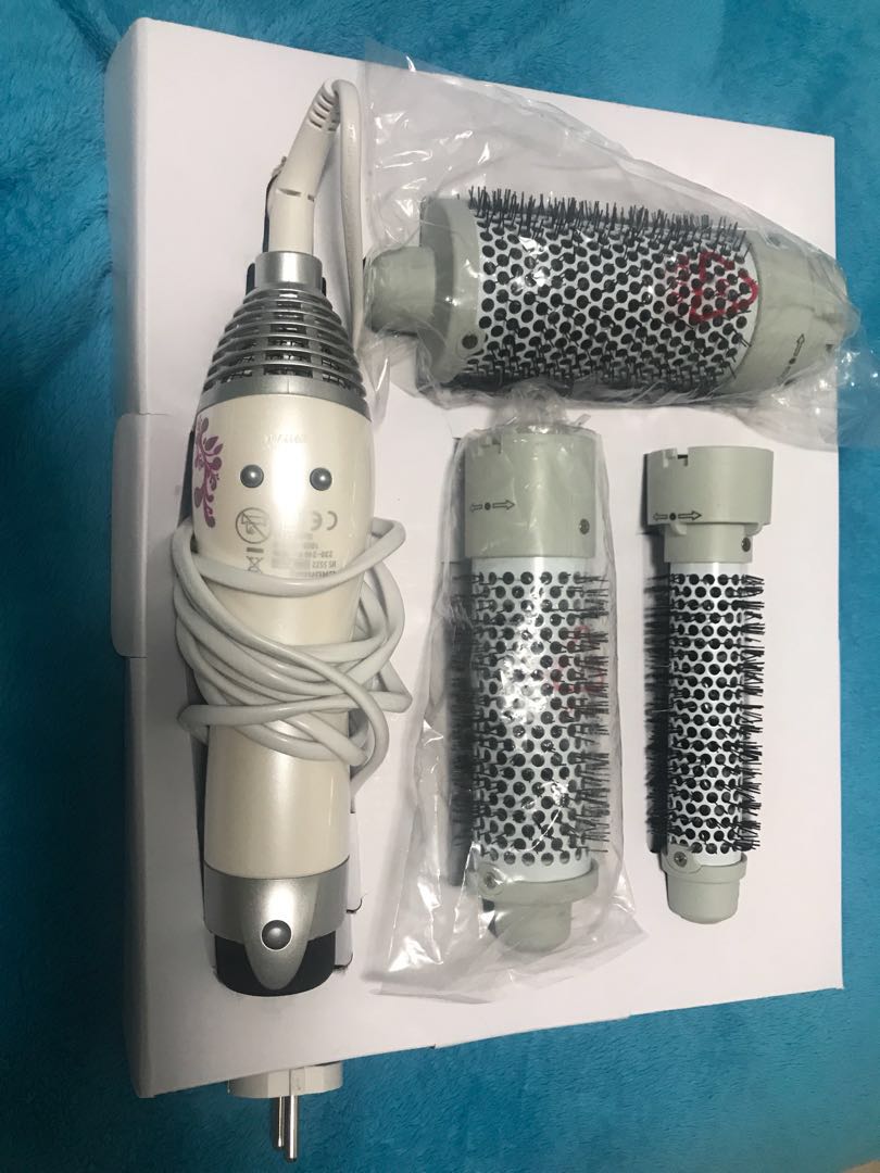 ELRA KOREA Professional hair dryer with powerful BLAC motor | tradekorea