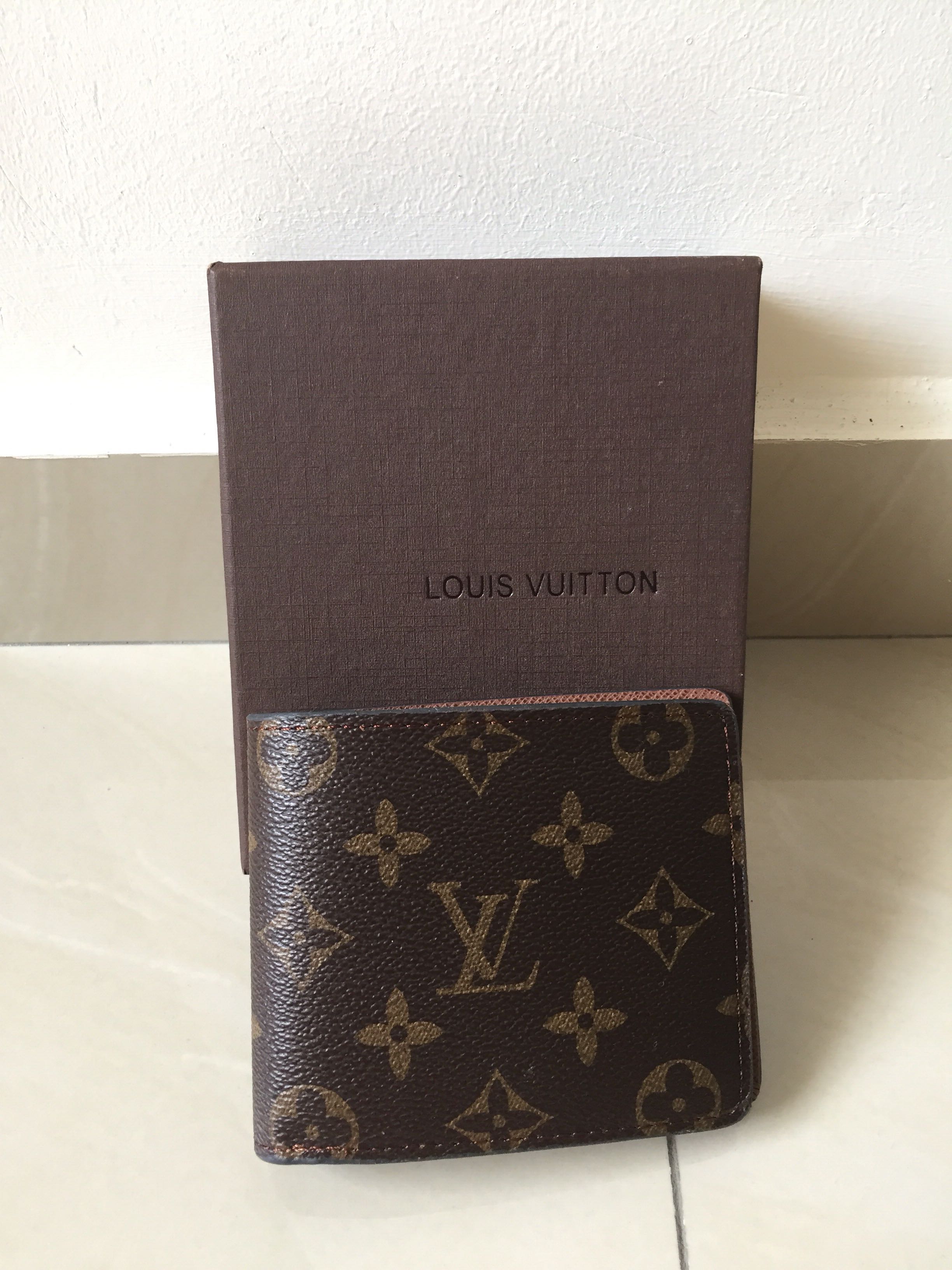 LV Wallet men for sale, Men's Fashion, Watches & Accessories