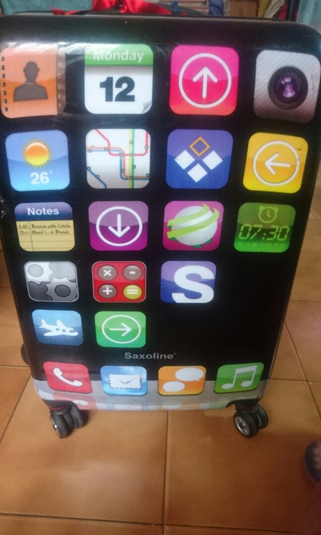 Saxophone iPhone Luggage (Category: Musical Instruments) located in Manila. Submitted by debeelin (Listing ID 167769131, Image 1). Description: .