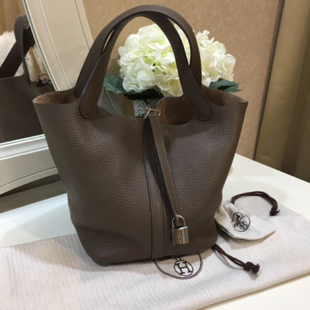 Hermes Taurillon Clemence Picotin Lock 22 MM Taupe
