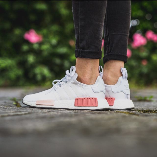 Adidas nmd white rose deals