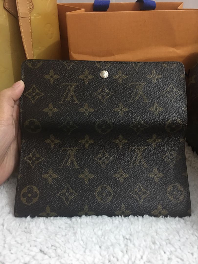 Certified Authentic LOUIS VUITTON SARAH WALLET – Sexy Little Vintage