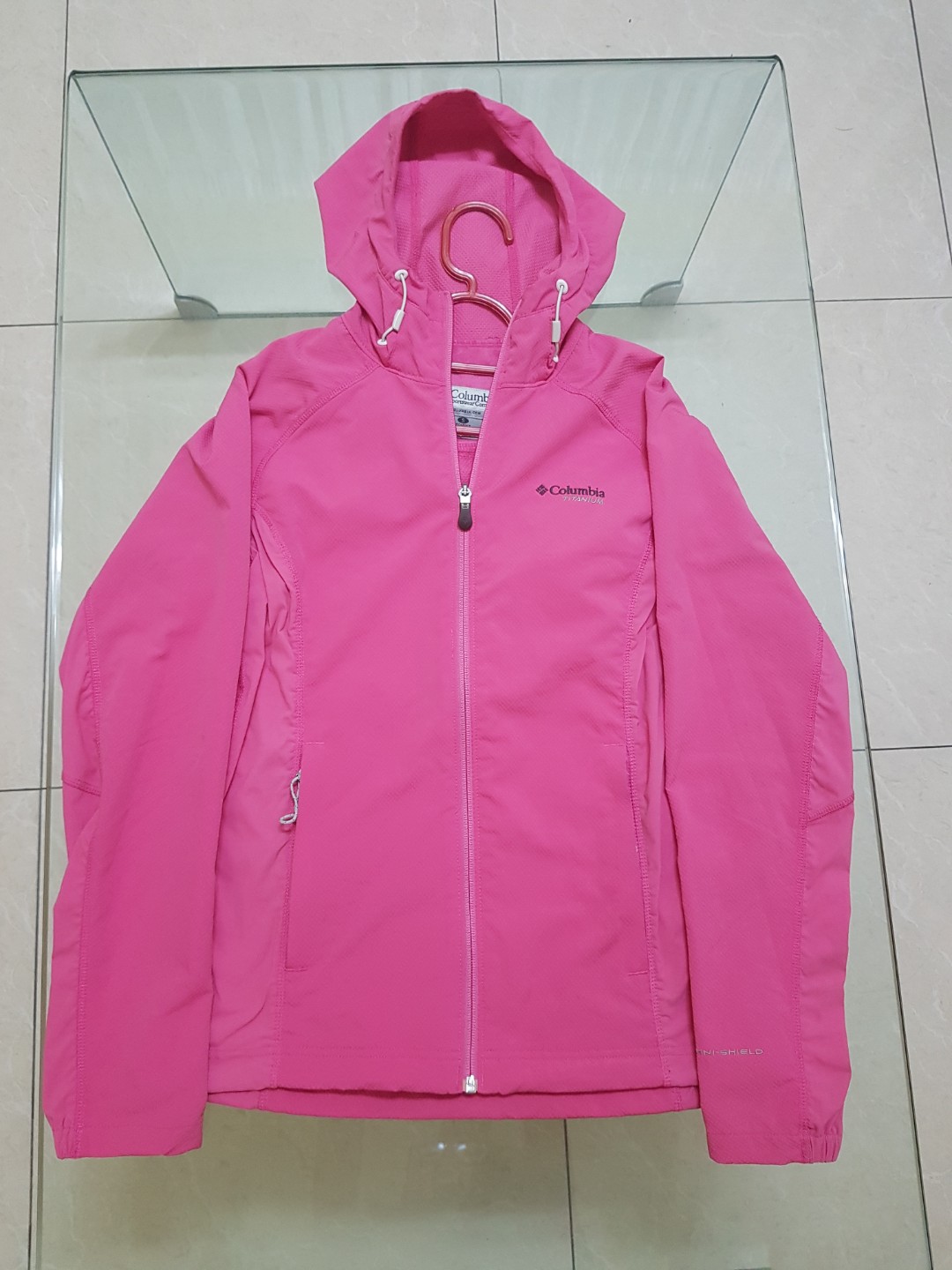Columbia titanium omni best sale shield jacket
