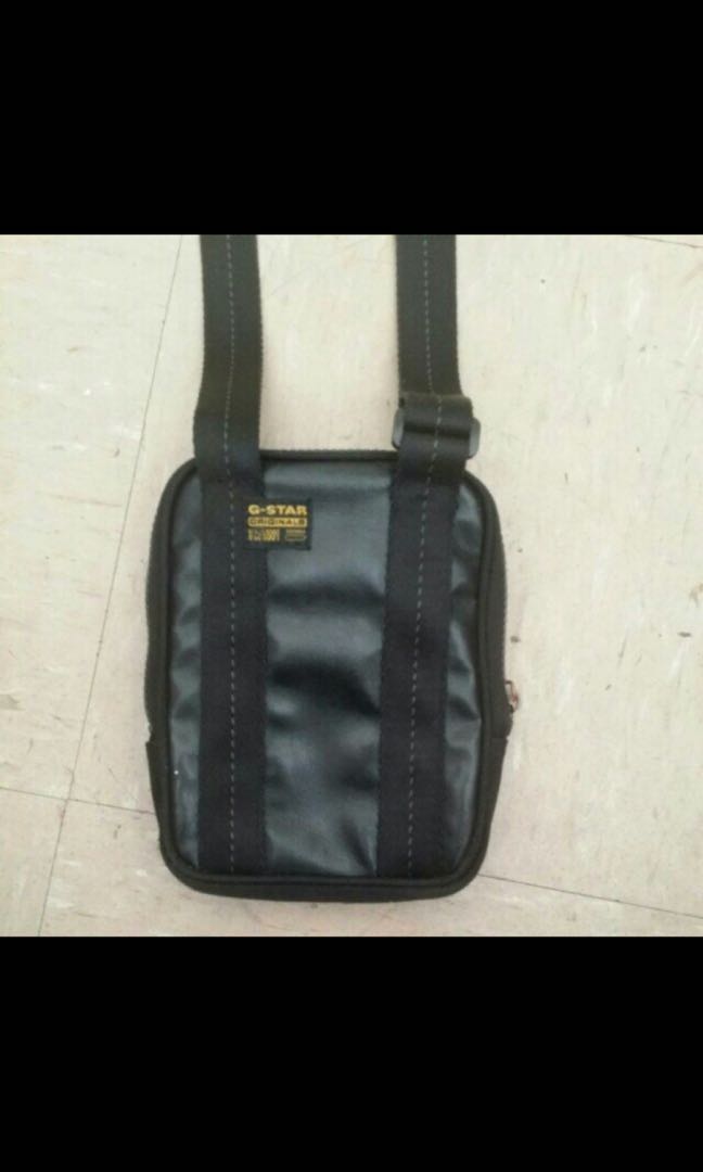 G star raw messenger bag Men s Fashion Bags Wallets on Carousell
