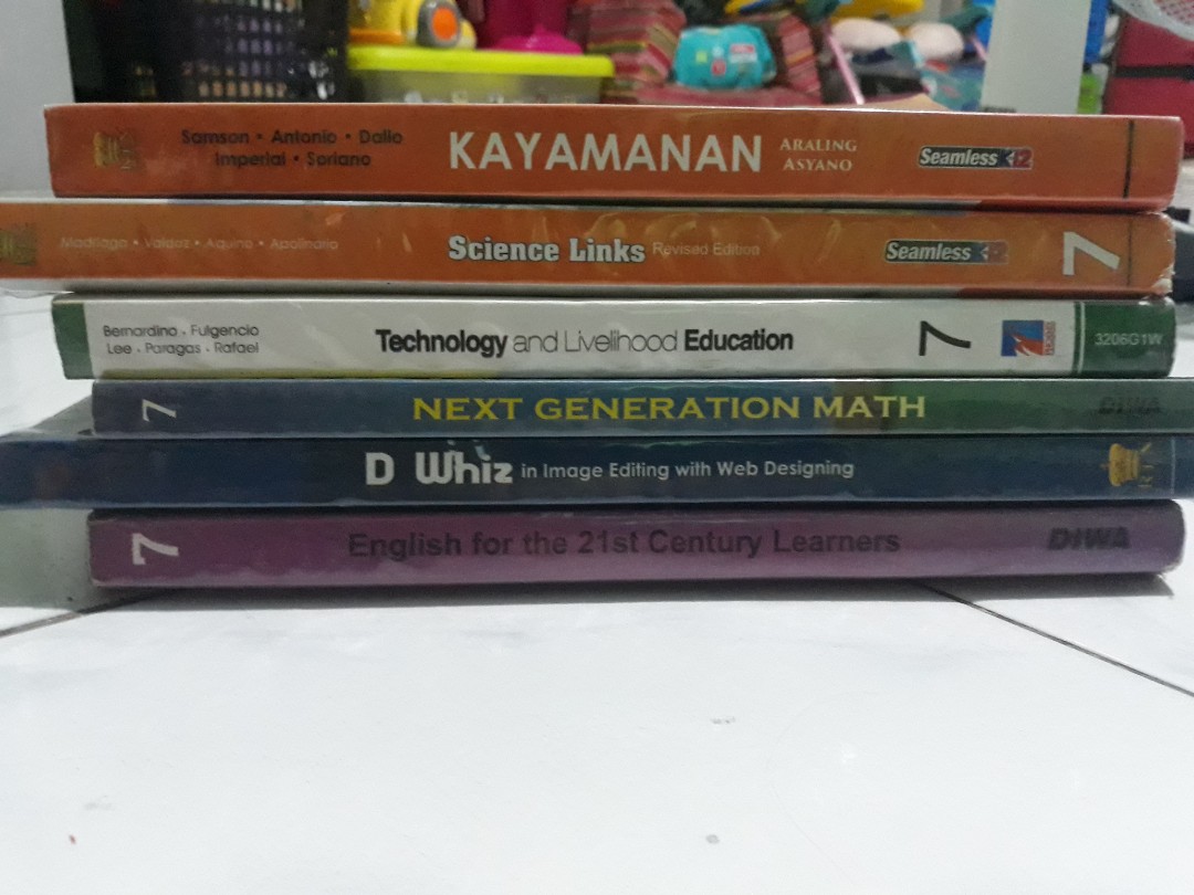 Grade 7 books, Hobbies & Toys, Books & Magazines, Textbooks on Carousell