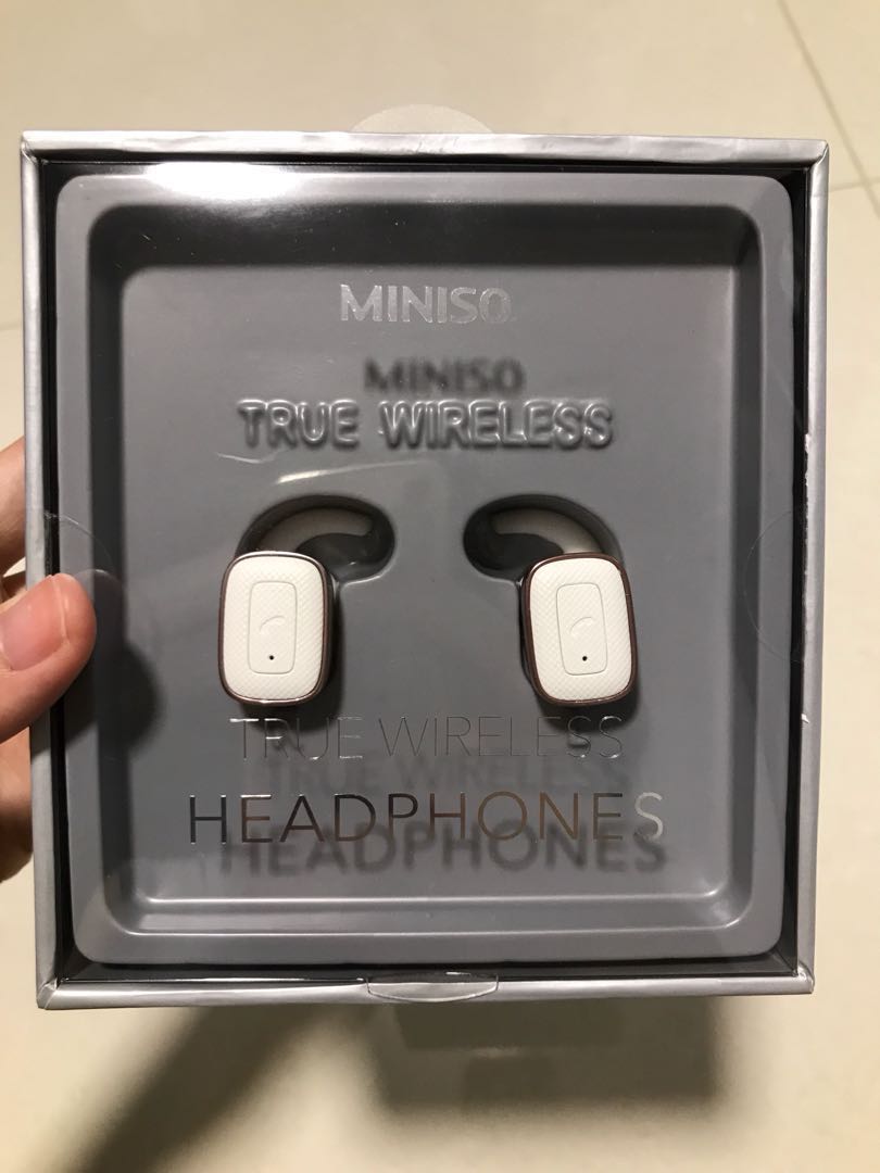 Miniso store bluetooth earpiece