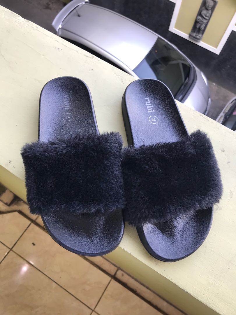 Sandal bulu rubi sales
