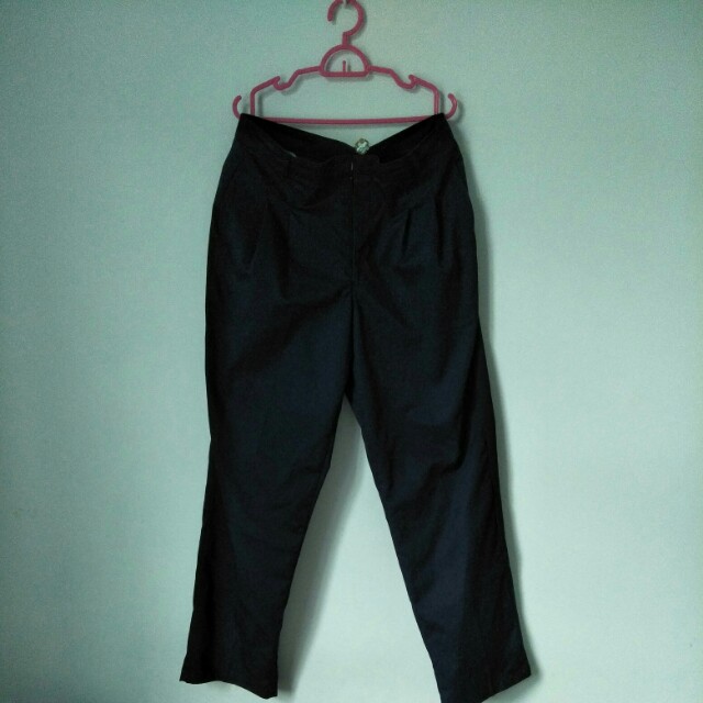 SELUAR KAWAD, Women's Fashion, Bottoms, Shorts on Carousell