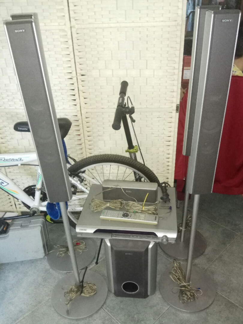 Sony DAV-DZ720 (used), TV & Home Appliances, TV & Entertainment ...