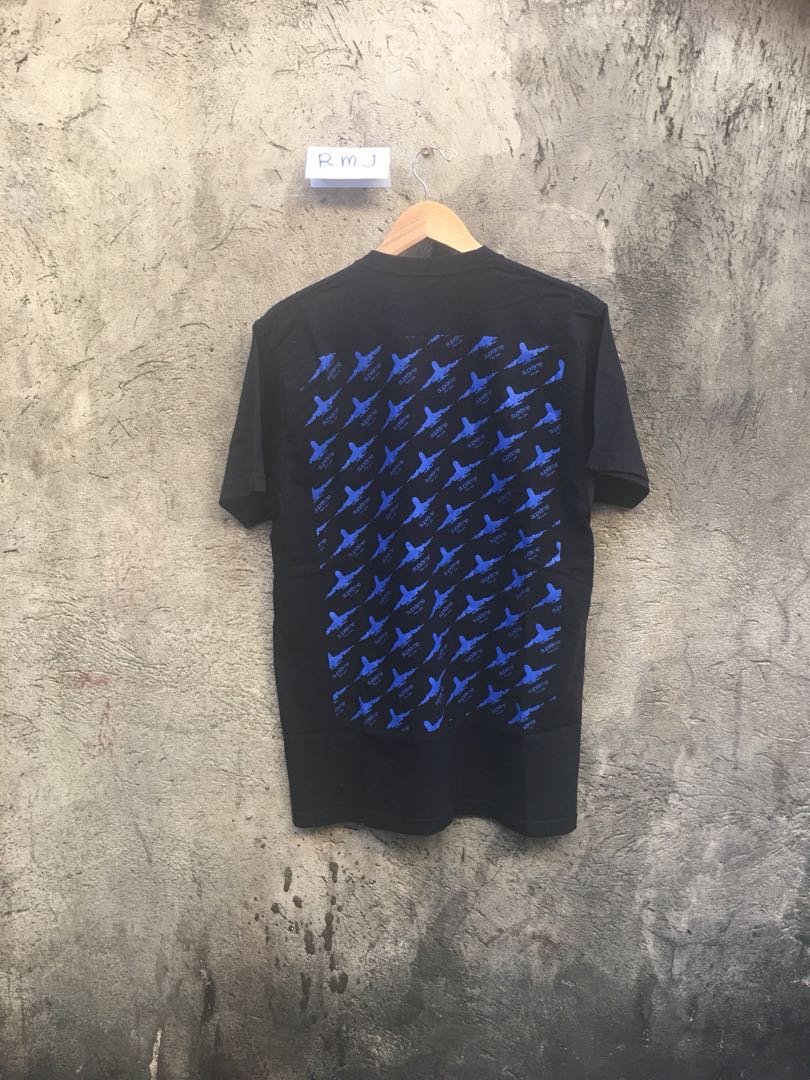supreme planes tee