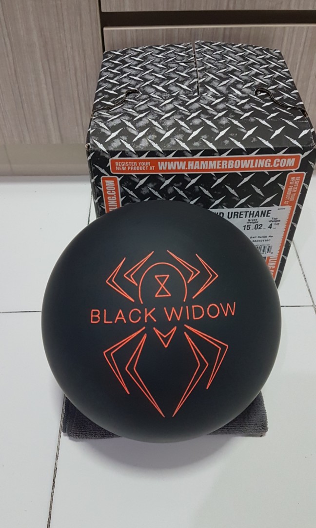 Undrilled 15lbs Hammer Black Widow Urethane Bowling Ball, Sports Equipment,  Sports  Games, Billiards  Bowling on Carousell