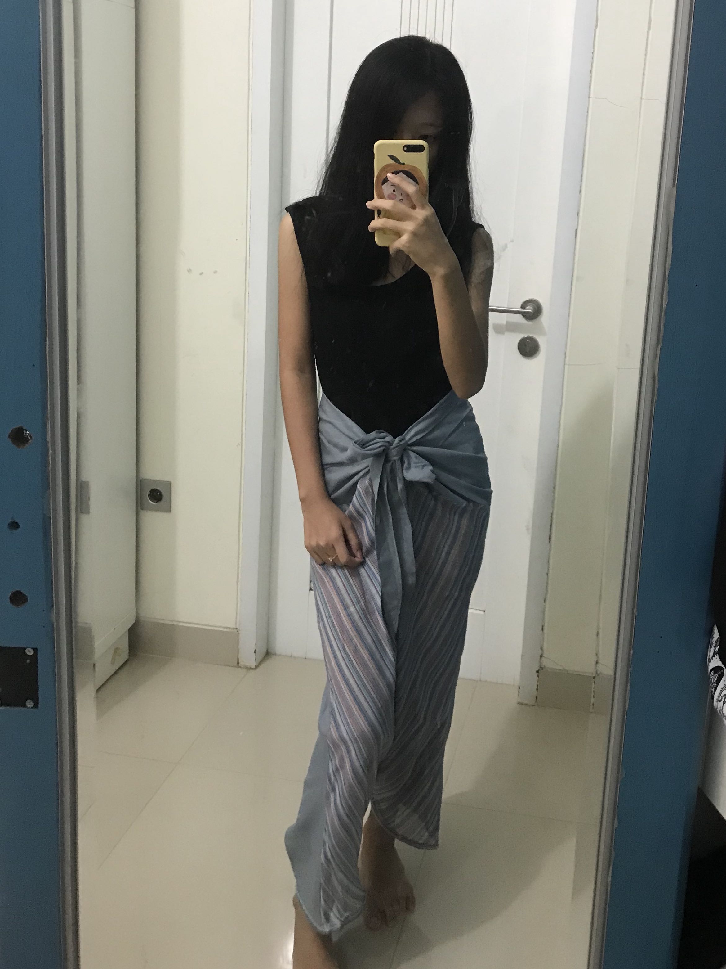 Celana Kain Abu abu Preloved Fesyen Wanita Pakaian Wanita di Carousell photo photo