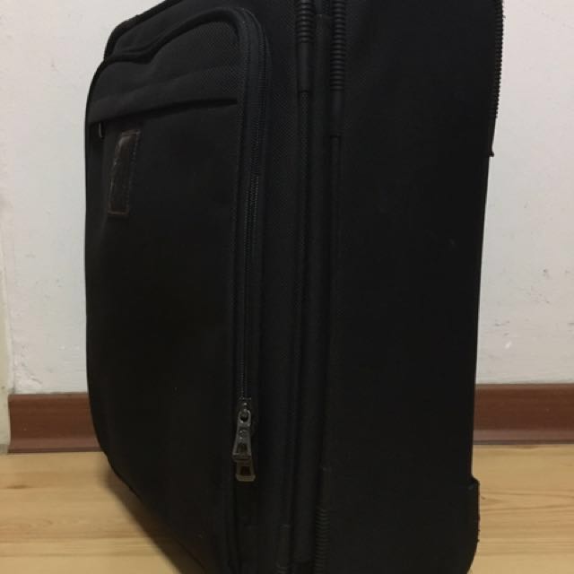 longchamp boxford suitcase