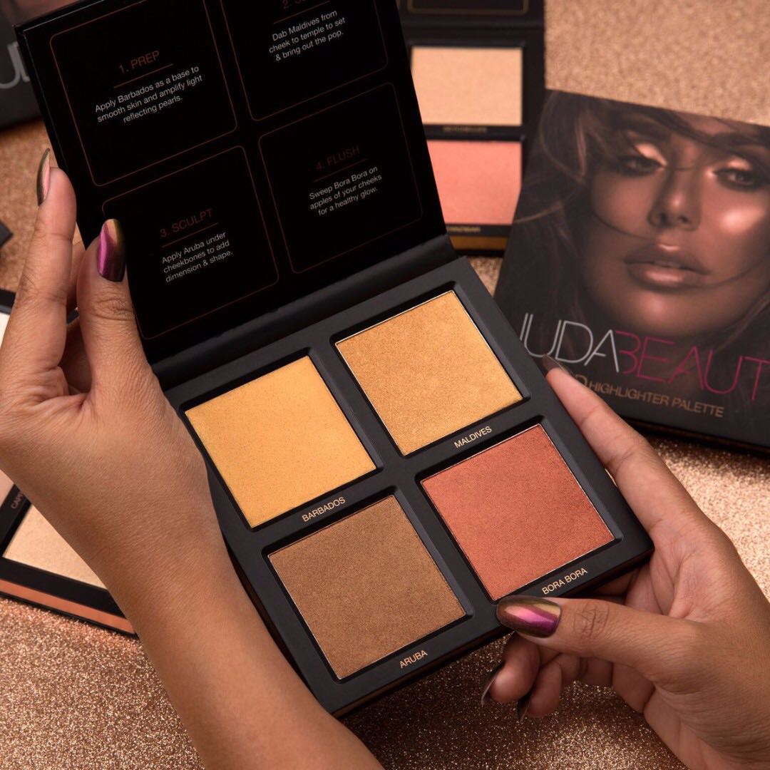 One Left Huda Beauty Bronze Sands 3d Highlighter Palette