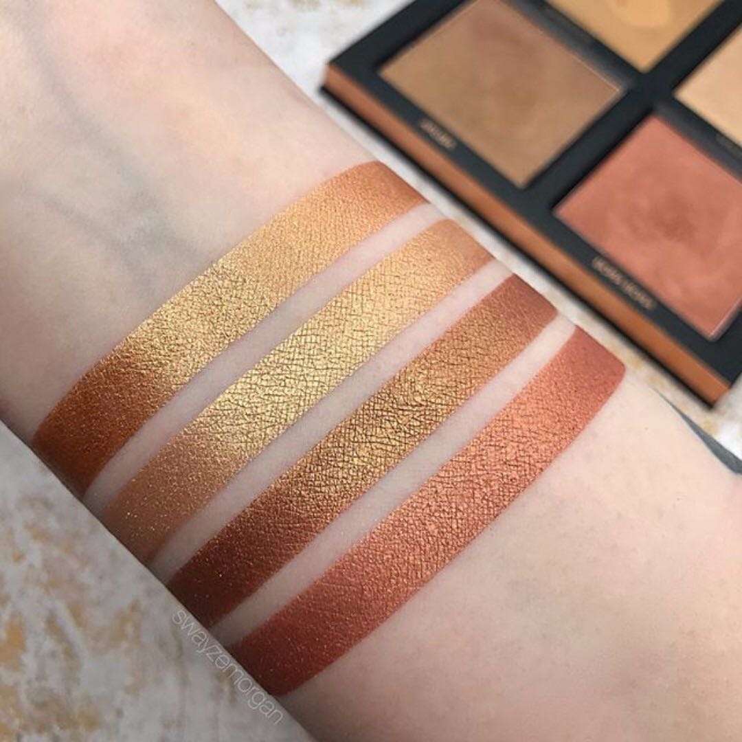 One Left Huda Beauty Bronze Sands 3d Highlighter Palette