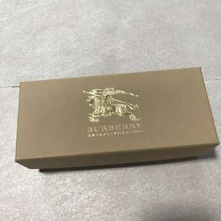 Burberry box - small