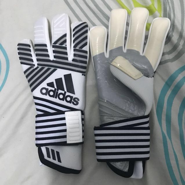 adidas goalkeeper gloves size 10