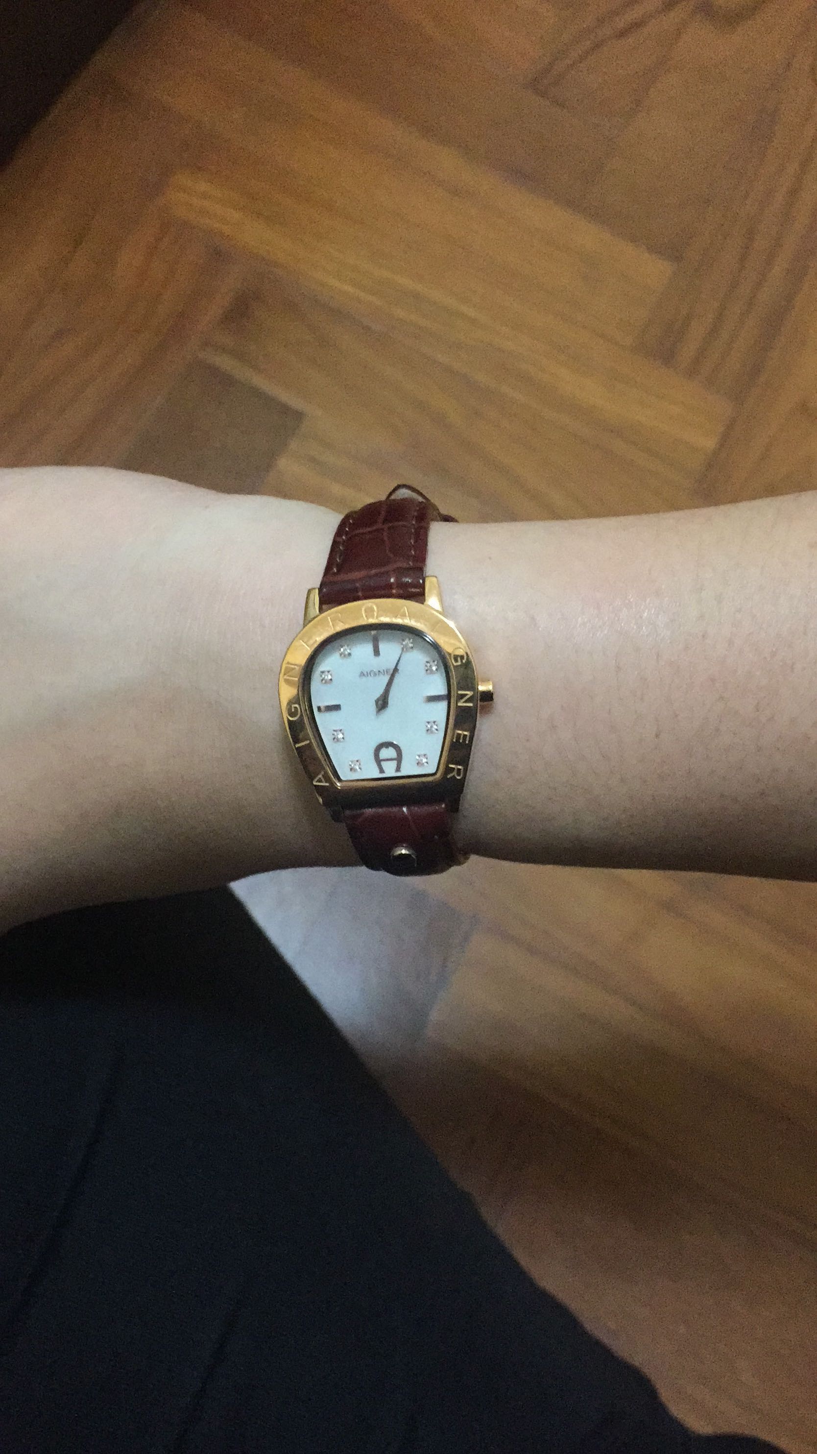 Aigner La s Watch Fesyen Wanita Jam Tangan di Carousell aigner la s watch 51a49aed